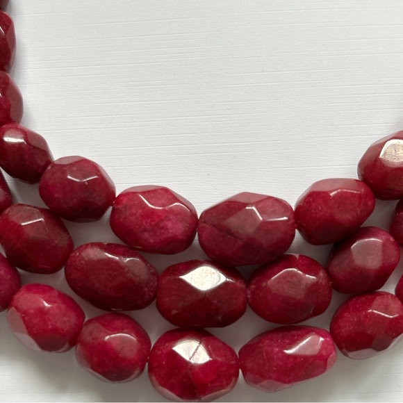 Stunning Triple Strand Red Ruby Graduated Bead Necklace - Picture 15 of 15